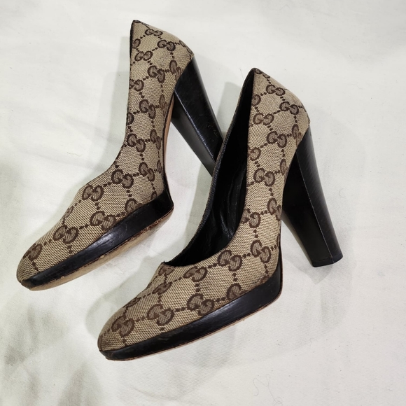 Authentic Gucci pumps size 6 - Picture 10 of 10